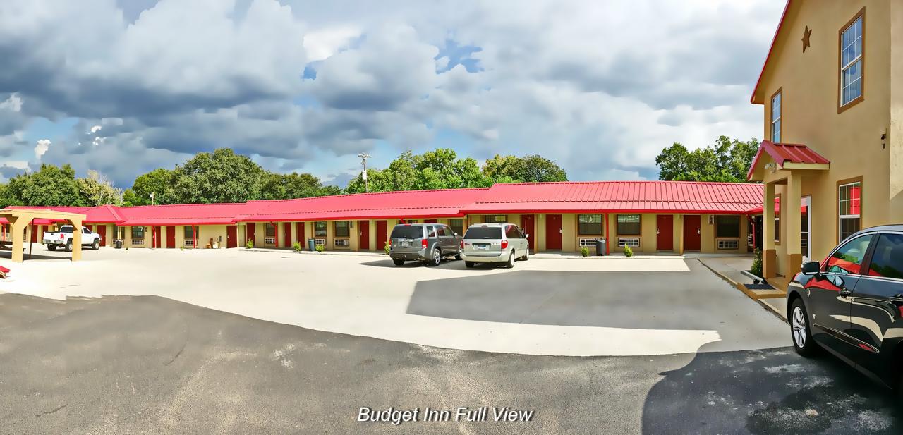 Budget Inn Hallettsville Bagian luar foto